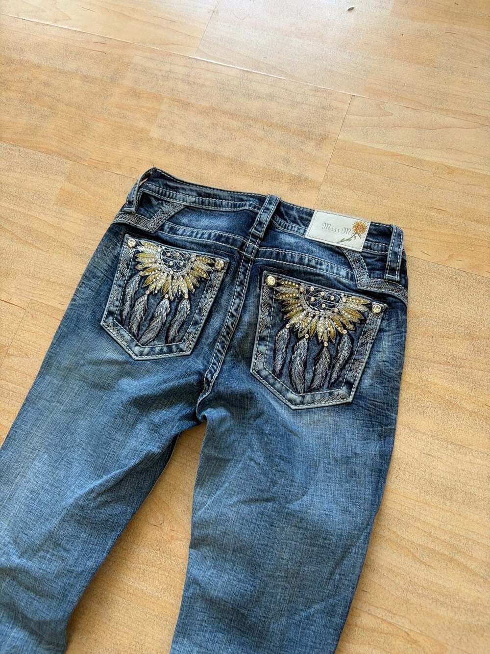 Miss Me Bootcut Jeans Size 25 Embroidered Dreamcatcher